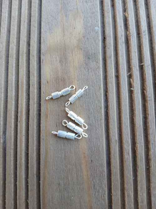 Šroubovací zapínání - válec, rozměr 8 x 4 mm