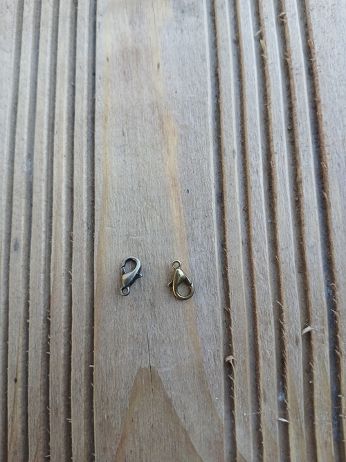 Karabina délka 10 mm, pokovení starobronz