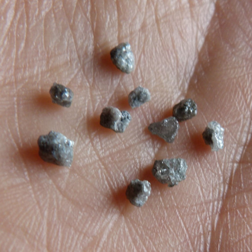 Diamant surové krystalky - vrtané - 10 ks(D7) — foto 1
