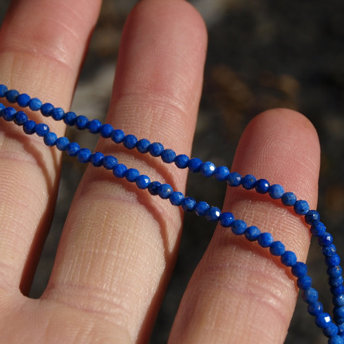 Lapis lazuli, fazetovaný, 2 mm, 10 ks