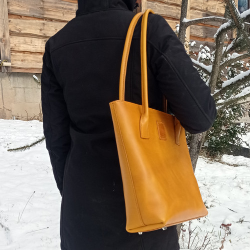 Kožená kabelka Birgit V - hořčicová — foto 1