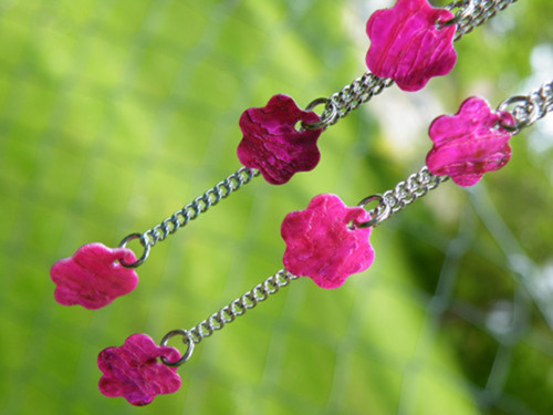 Ocel - dlouhé řetízkové náušnice / perleť fuchsia