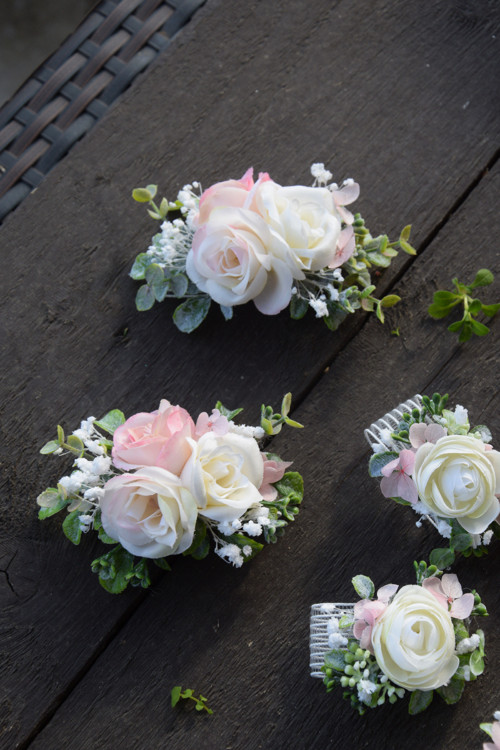 Náramek White Rose