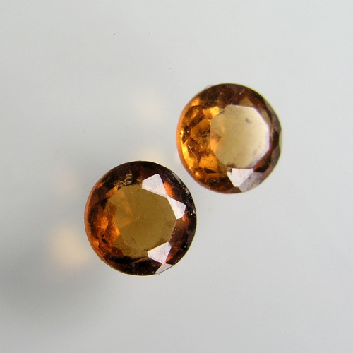 Broušené granáty Hessonity, 1,25ct./Pár, cca.5x5mm