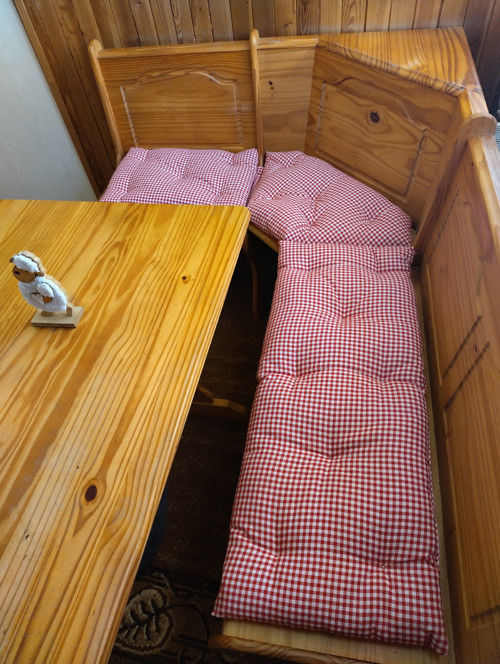 Sedák na rohovou lavici, kanafas,šití na míru