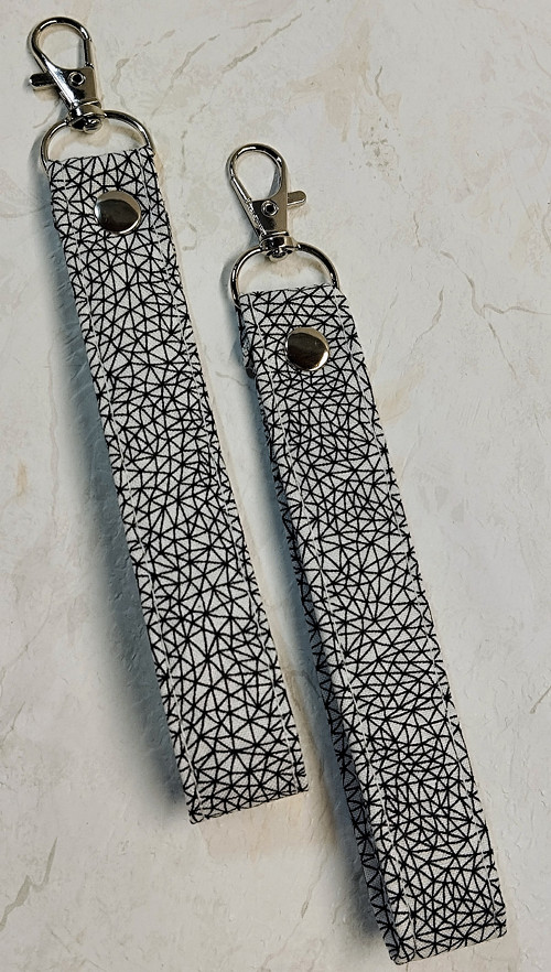 Klíčenka, poutko BLACK WHITE