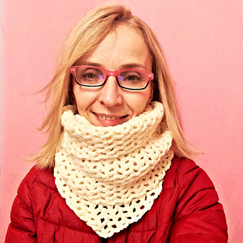 Kruhová šála háčkovaná - šampáň