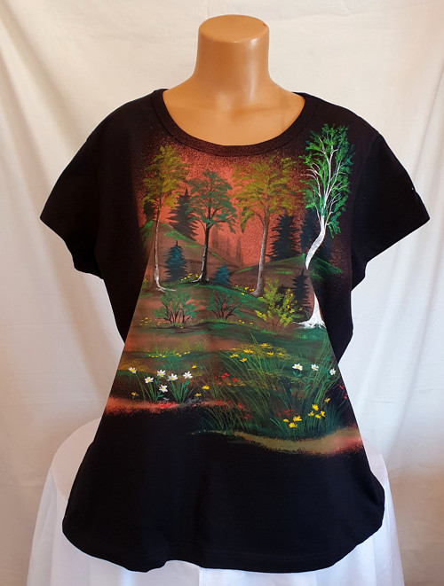 Černé tričko s krajinou se stromy, 3XL