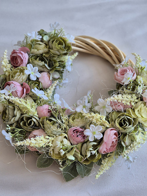 Jarní věnec plný elegance – 30 cm — foto 1