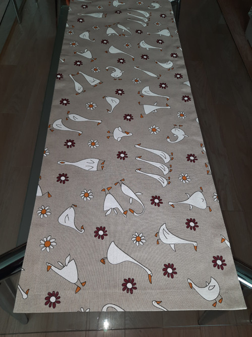 Ubrus Husičky I., 150 cm x 40 cm