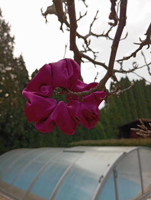 Scrunchie gumička sytá růžová