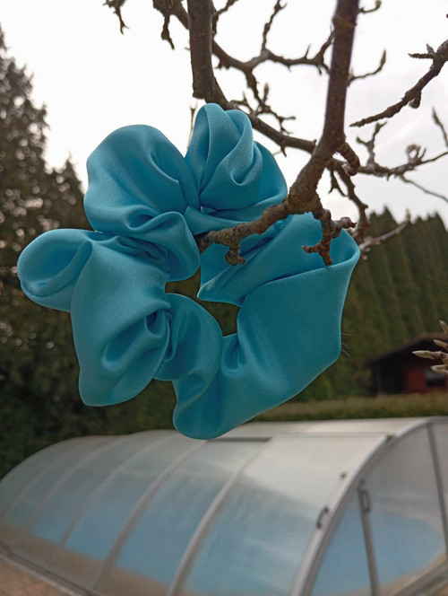 SCRUNCHIE gumička modrá
