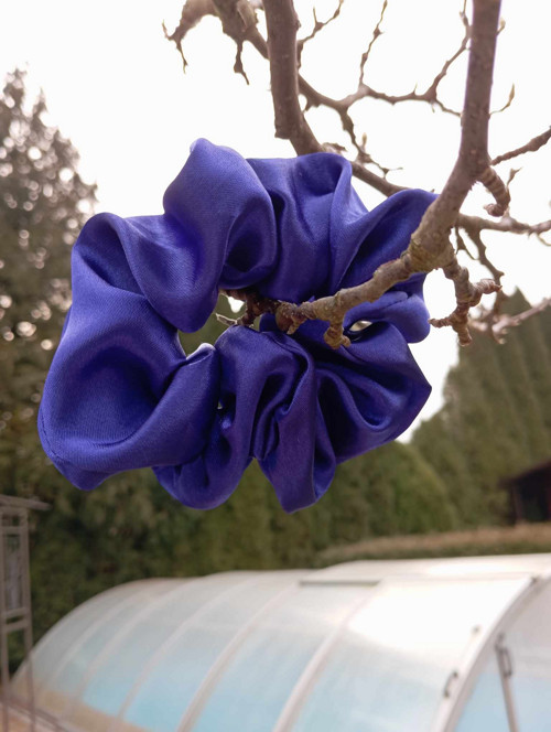 SCRUNCHIE gumička fialová