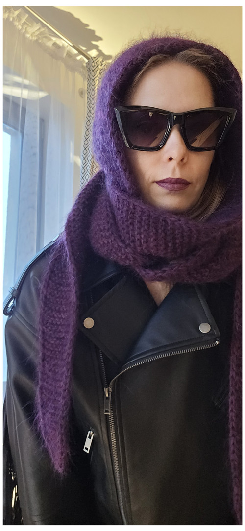 Trendová šála s kapucí. — foto 1