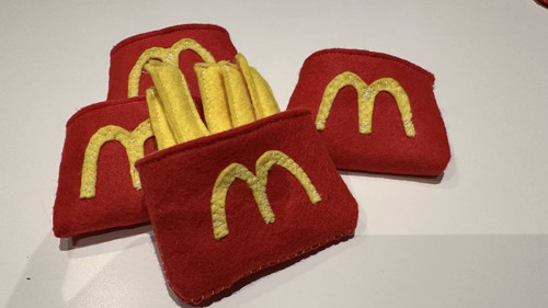 1ks Mc Donald taštička s hranolky z filcu