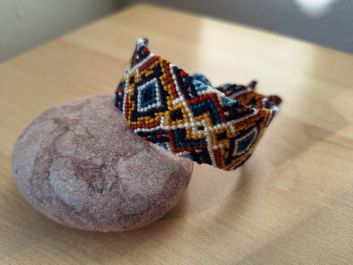Macramé náramek barevná oka