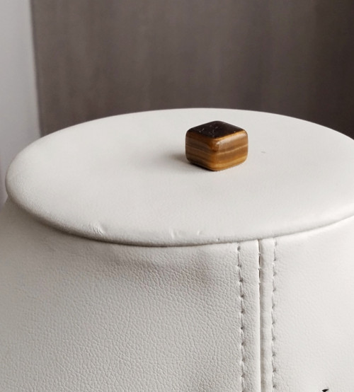 Tygří oko 9 x9x8mm