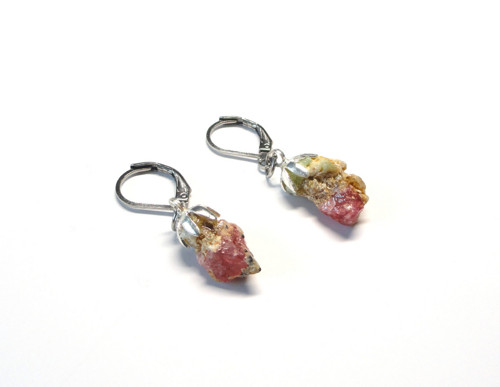Spinel surový, chirurgická ocel