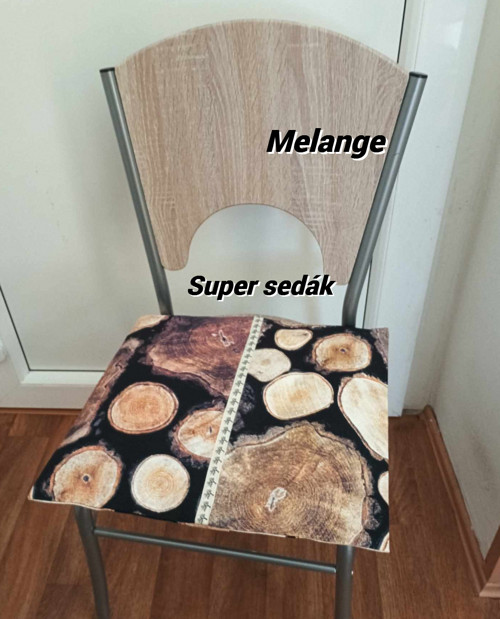 Podsedák na židli s motivem dřeva a přírodní