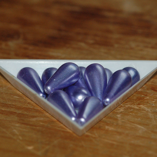 Lila fialové voskované kapky 9 x 20 mm