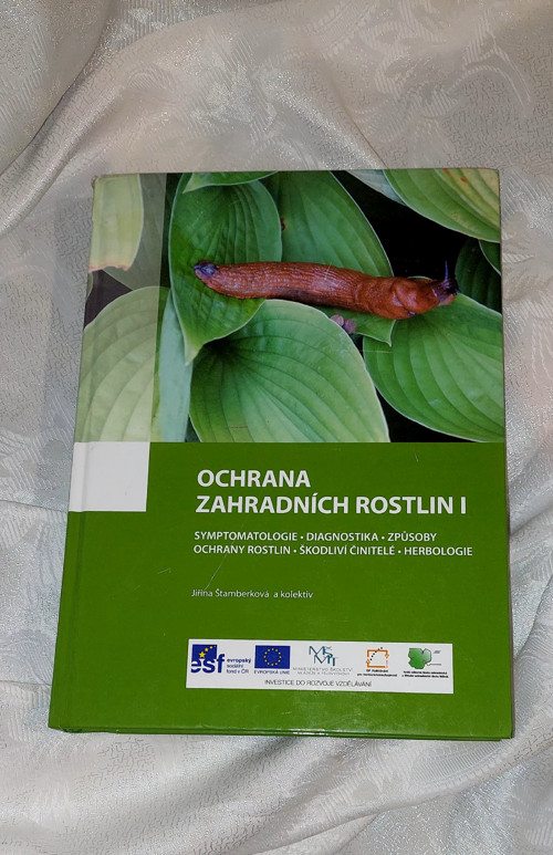 Kniha "Ochrana zahradních rostlin"