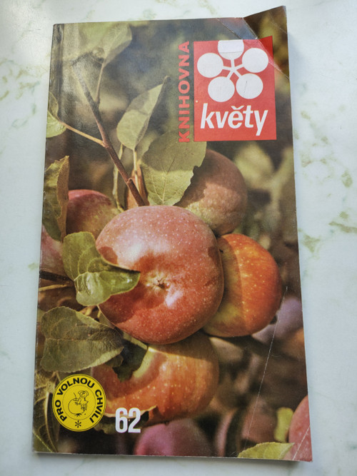 Časopis knihovna Květy 62 / 1985