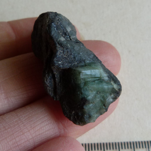 Smaragd surový - 4 cm — foto 1