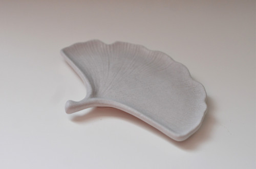 Betonový dekorační tác "Ginkgo"