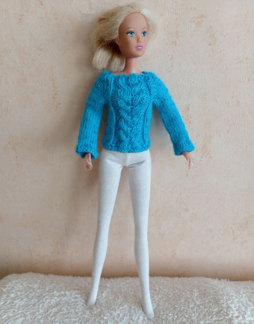 Komplet svetřík a bílé punčocháče pro Barbie