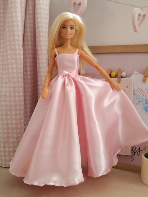 Plesové šaty pro barbie