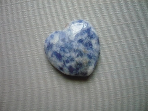 Nevrt. srdíčko 20 mm - sodalit granit, č.3f