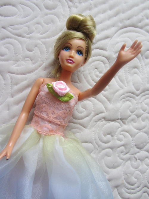 Společenské šaty pro Barbie a pod. č. 10