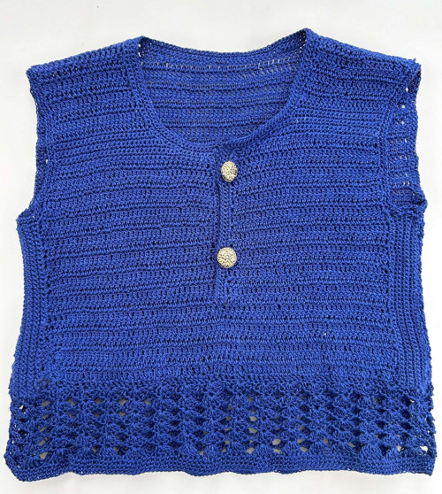 Top tmavě modrý s krajkou. vel. 104