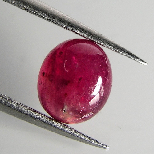 Přírodní červený Rubín, 2,44 ct., 7,9x6,7x4,0 mm