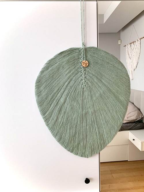 Závěsná dekorace macramé XXXL list