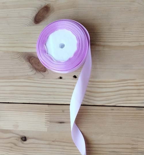Atlasová stuha šíře 20 mm/3m barva lila