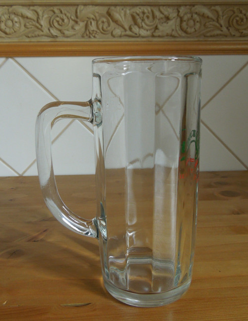Cejchovaný půllitr Staropramen