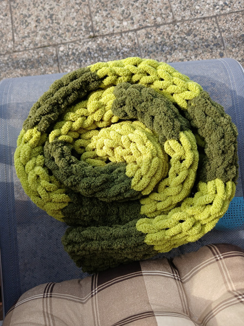 Měkká pletená maxi šála puffy (barva na přání)