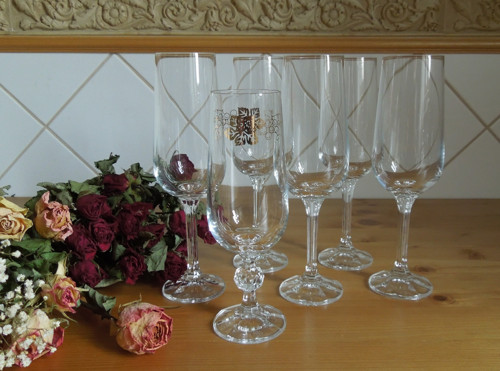 Skleničky na sekt, 5 kusů + 1 zdarma
