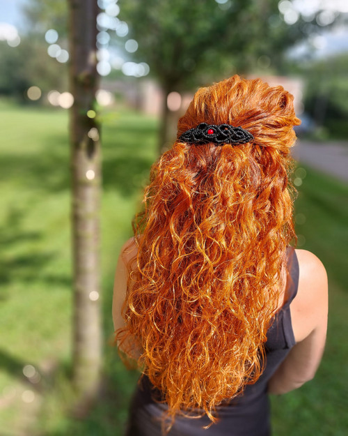 Luxusní spona do vlasů macramé