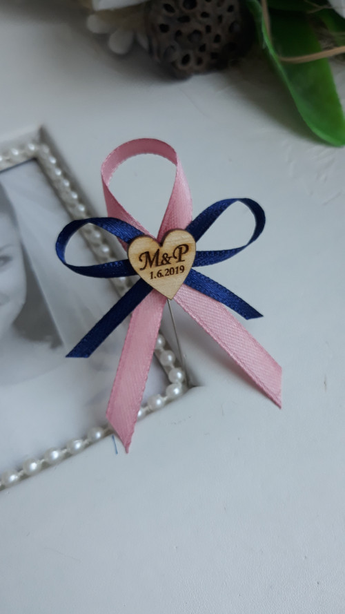 Modrá se starorůžovou a monogramy — foto 1