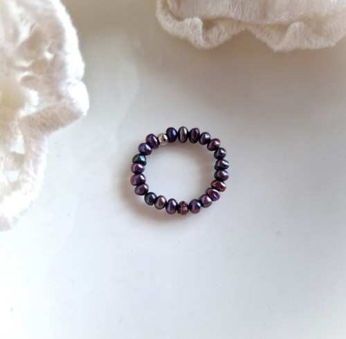 Prsten*přírodní perly*tmavé*0,3 cm