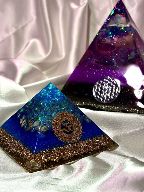 Modrá orgonitová pyramida