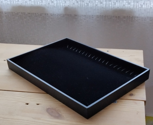 Předkládací plato černé