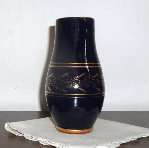 Porcelánová dekorační VÁZA zlacená