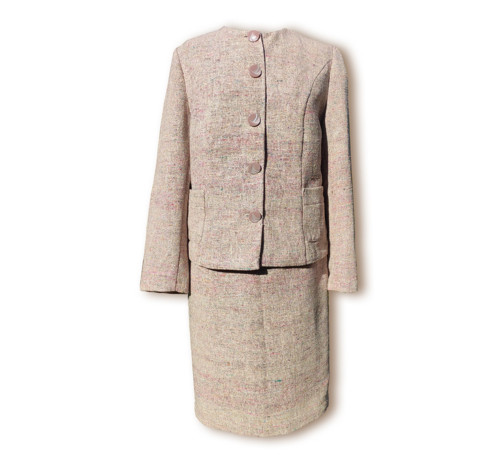 Ručně šitý elegantní kostým z raw hedvábí