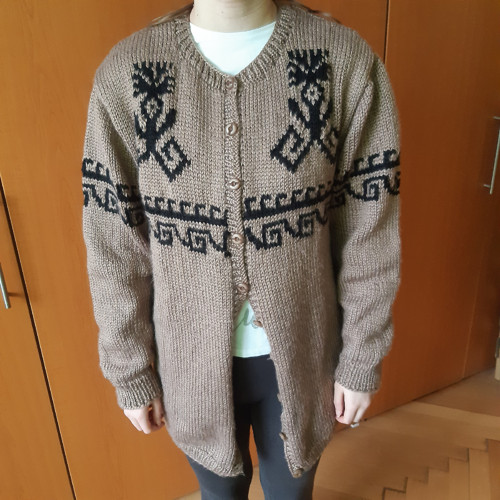 Dámský kardigan s indiánským motivem
