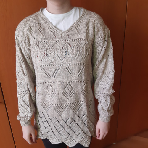 Svetřík s krajkovým vzorem v přírodní barvě
