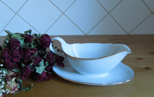 Retro porcelánový značený omáčník