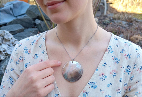 Abalone paua perleť na řetízku z chirurgické oceli